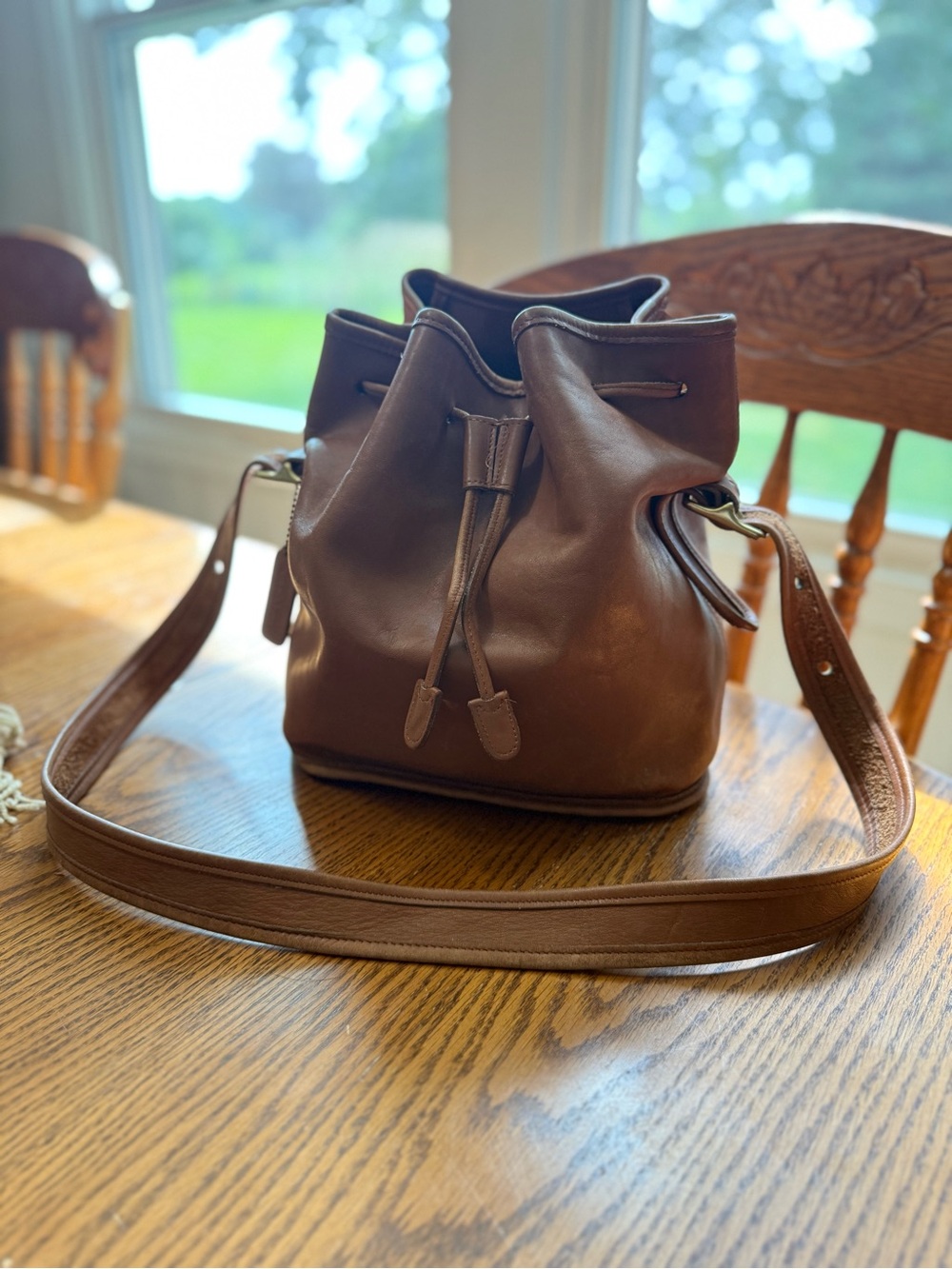 Vintage COACH 9952 Brown Leather Drawstring Bucket Shoulder Bag